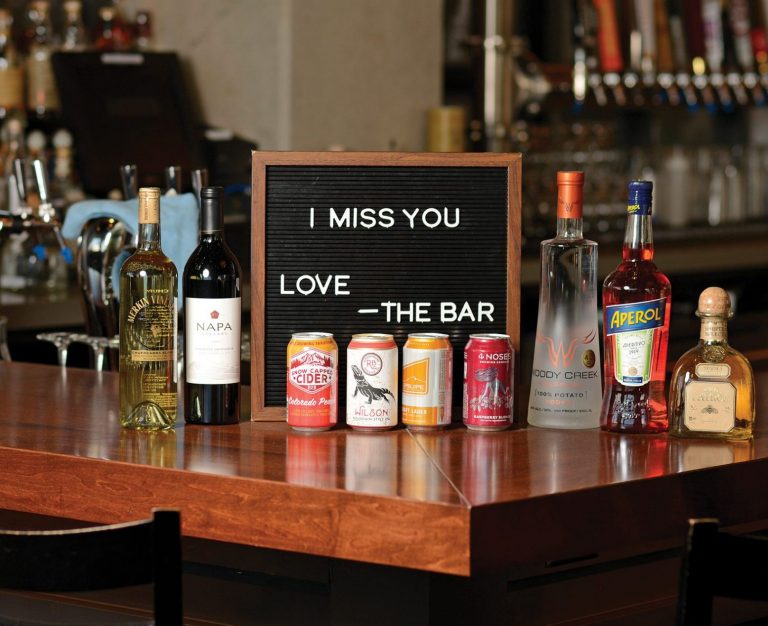 Tap and Burger Belleview Station bar